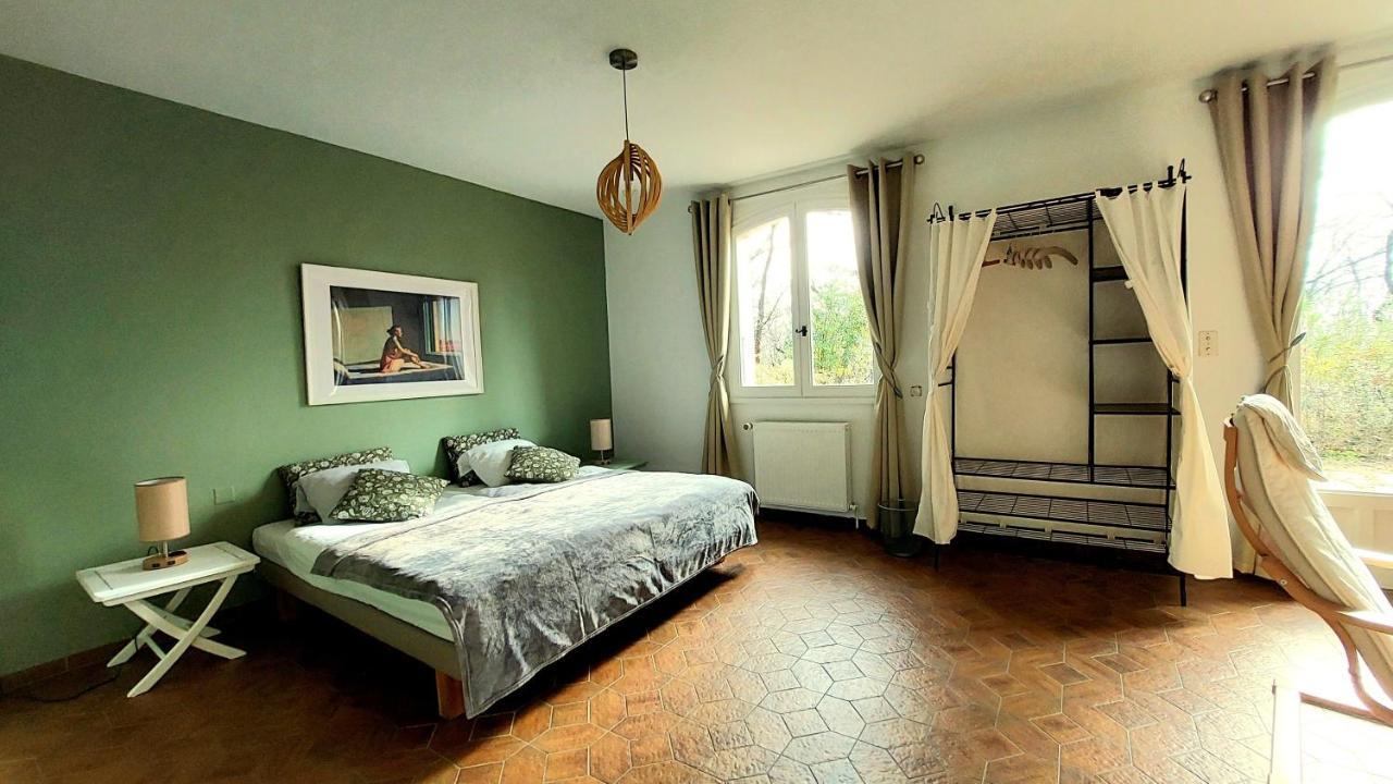 Hotel La Deviniere Donzère Habitación foto